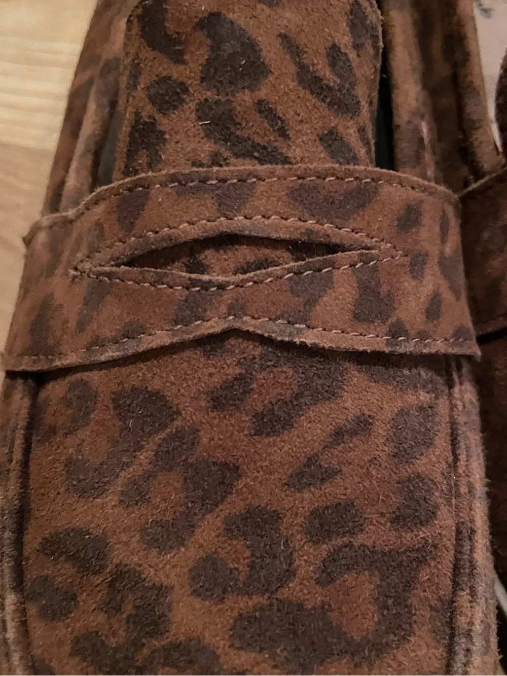NWT Clark’s Comfort Coll Animal Print Suede Slip on loafers Old Money Capsule 8